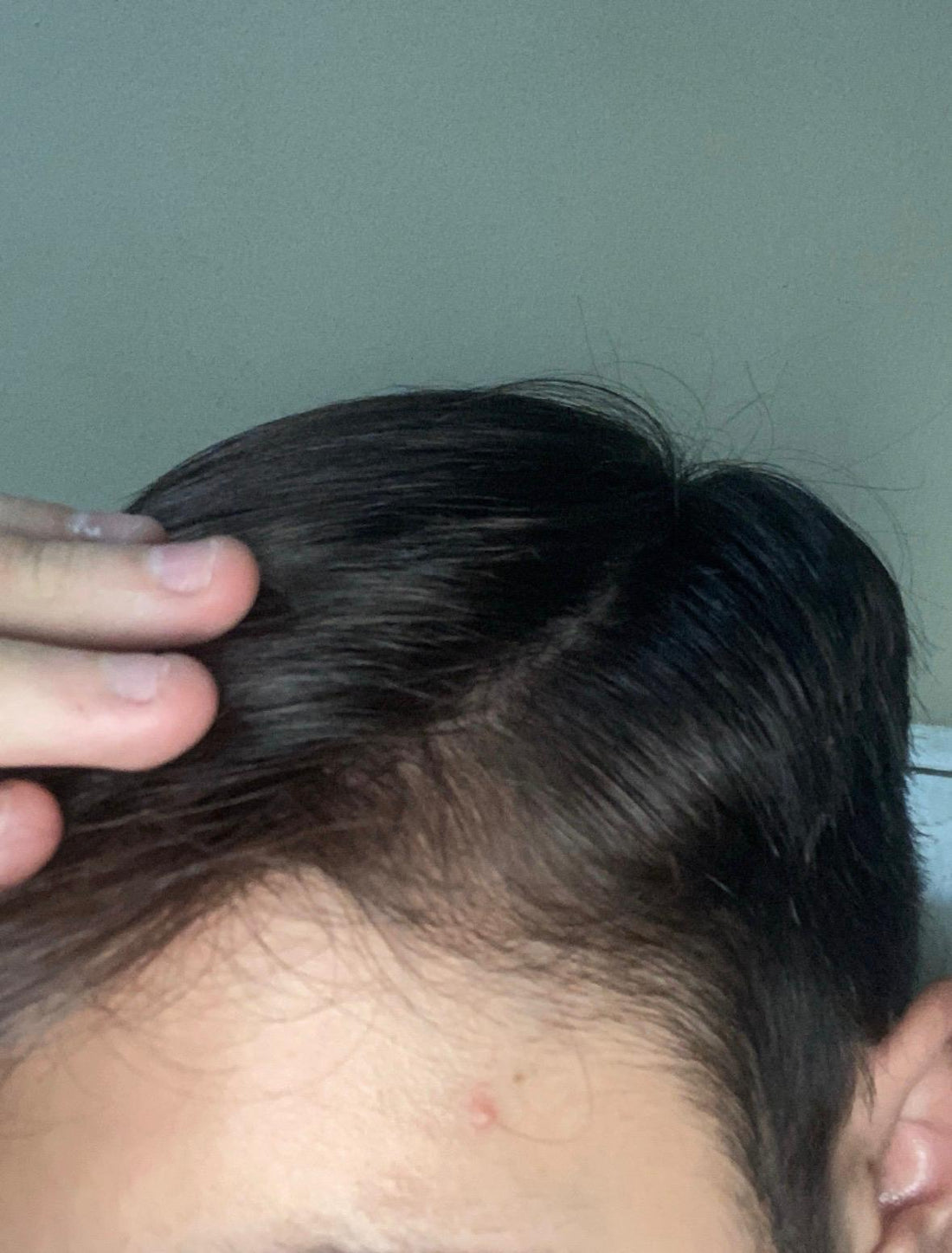 Perché i tuoi capelli si spezzano facilmente? - Glos Cosmetics